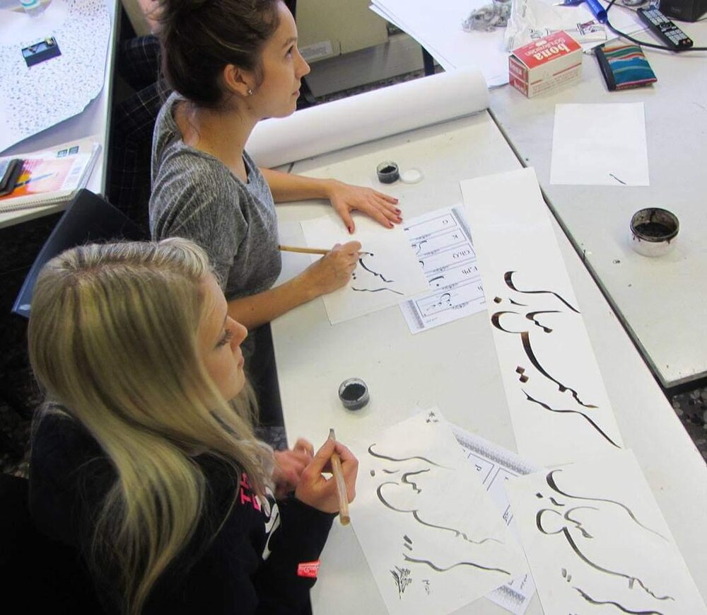 آموزش خوشنویسی فارسی به دانشجویان آلمانی