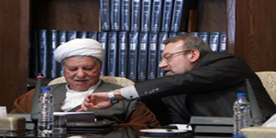انتشار بخشی از خاطرات هسته ای هاشمی رفسنجانی/  لاریجانی ، عصبی از نقش تندروی های احمدی نژاد در  تحریم و انزوای جهانی ایران