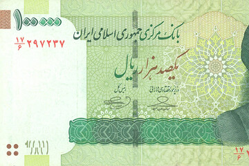 بانک‌ها در پرداخت تسهیلات سرمایه در گردش، اصناف را در اولویت قرار دهند