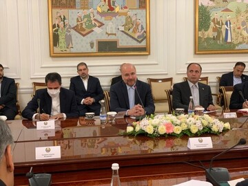 دیدار رئیس مجلس با همتای ازبکستانی خود / هدف گذاری سالانه دو میلیارد دلاری قالیباف برای تجارت دو کشور