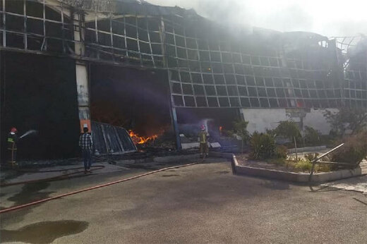 ببینید | تصاویر جدید از آتش‌سوزی در کارخانه مبل شمس‌آباد