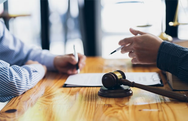 مشاوره با وکیل کیفری