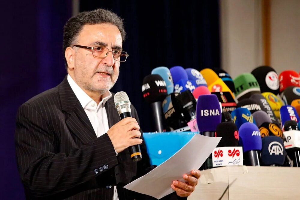 «کارشناس امنیتی» ، تاجزاده را به تلاش یرای «براندازی» و «خیانت» متهم کرد