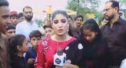 ببینید | لحظه سیلی زدن محکم گزارشگر زن پاکستانی به صورت یک نوجوان!