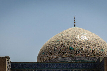 تصاویر | خرابکاری بزرگ در مرمت گنبدهای مسجد شیخ‌لطف‌الله و مدرسه چهارباغ اصفهان؛ قناس، کج و متفاوت