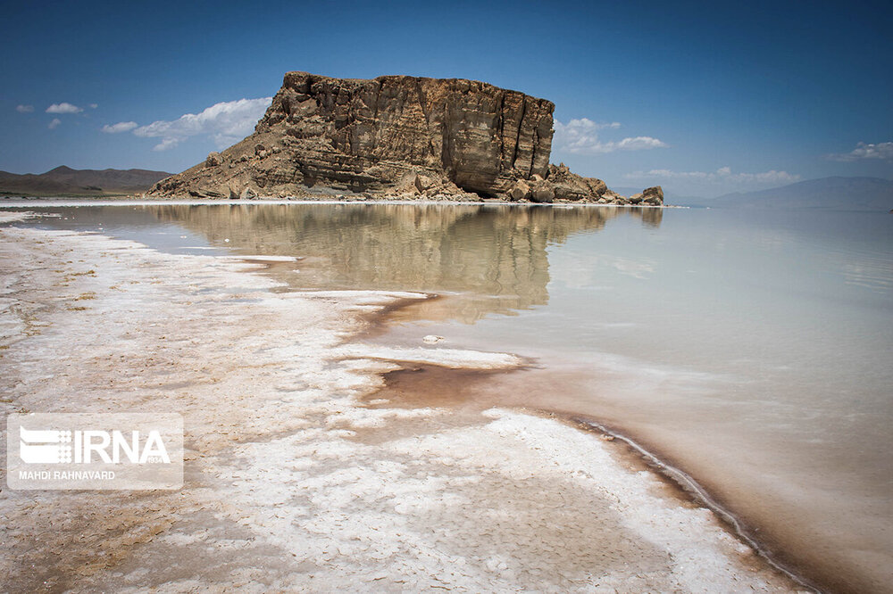 تلاش‌های ۸ ساله برای احیا دریاچه ارومیه در خطر است؛ راکت ماندن پروژه‌های احیا در یکسال گذشته