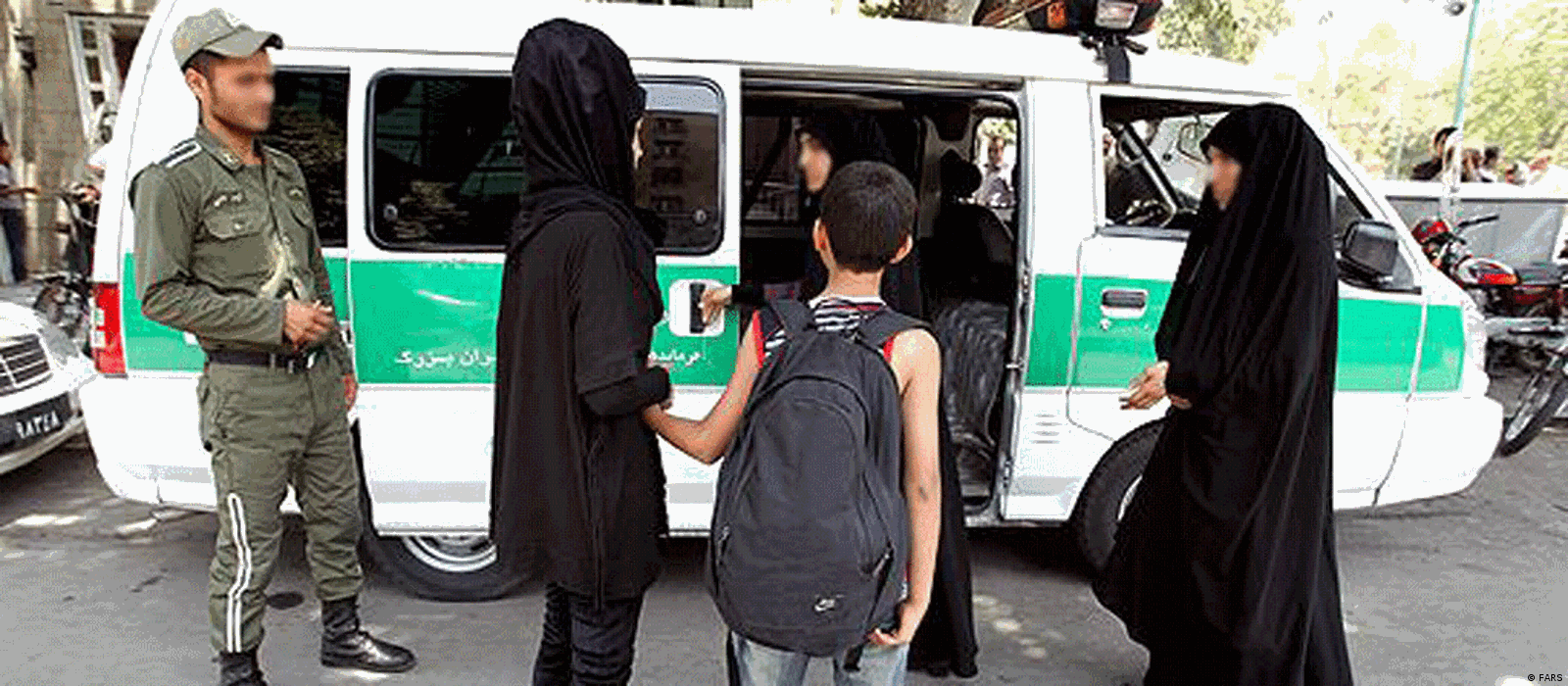 معاون اجرایی رئیسی : رفتارهای سلیقهای گشت ارشاد مورد تأیید هیچکس نیست