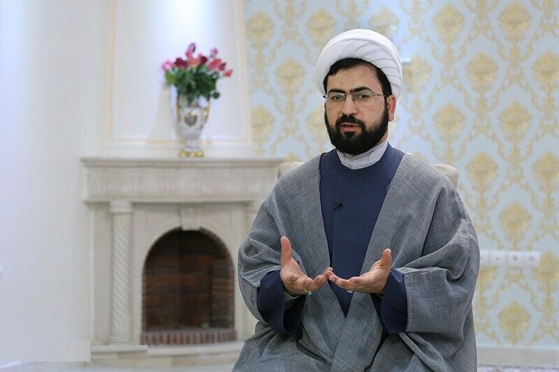 واکنش «حجتالاسلام سرلک» بهممنوعیت برگزاری مراسم ترحیم برای کسانیکه خودکشی کردهاند/ نه با عقل میسازد نه با حکم دین و نه با اخلاق ایرانی