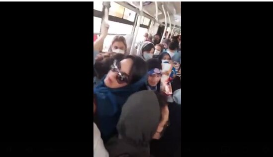 «درگیر نشو ؛ توصیه رهبری : بگو و برو!»  / نقد کلیپ درگیری در اتوبوس و آموزش به آمران معروف از سوی رسانه اصولگرا