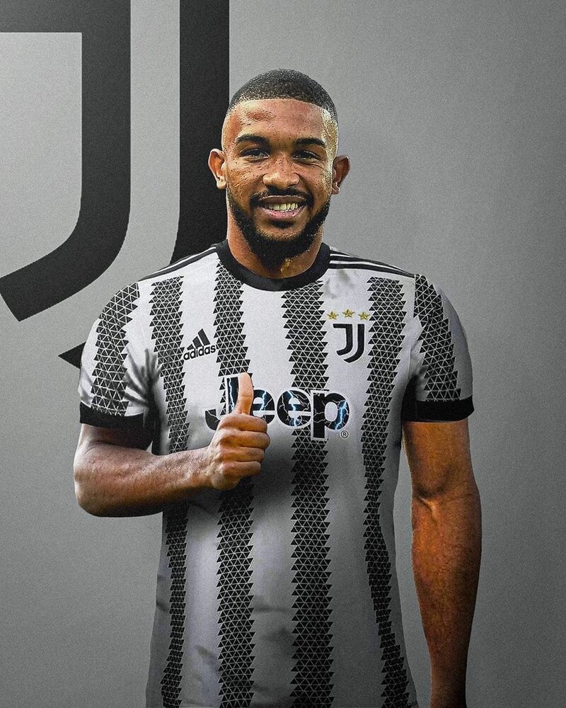 هایجک بمب نقل و انتقالاتی آبیها/عکس