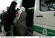 روزنامه همشهری: وظیفه گشت ارشاد با حجاب کردن مردم نیست؛ ضمانت اجرای قانون است