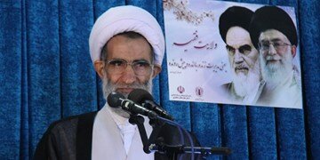 خطیب جمعه شهرکرد : بایدن برای گدایی به منطقه آمد اما دست خالی بازگشت زیرا ما قوی هستیم