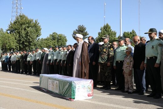 پیکر مطهر شهید مرزبان قزوینی در اقبالیه تشییع شد