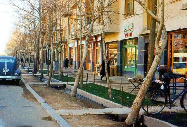 عکس | تصویر جالبی از خیابان انقلاب در سال ۱۳۳۰