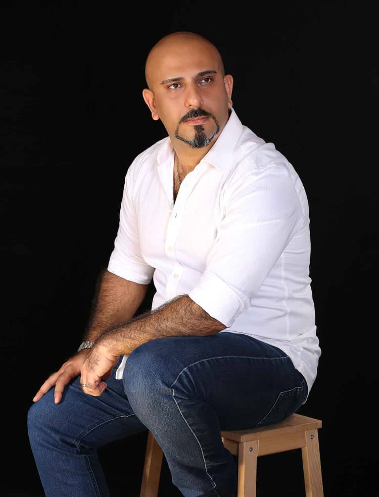 " علا بهرامی، خواننده، موزیسین و شاعر "