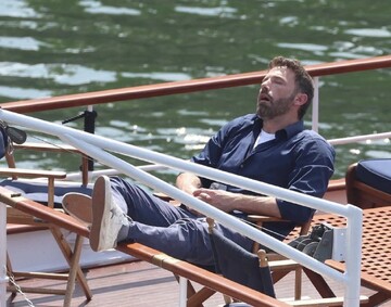 عکس | بن افلک سوژه رسانه‌ها؛ خسته از گردش با جنیفر لوپز!