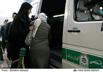 روزنامه همشهری: مقابله با بدحجابی را نباید امنیتی کرد/ سپردن کار به نیروی انتظامی،یعنی امنیتی کردن کار