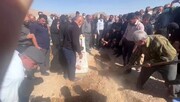 ببینید | اولین تصاویر از خاک‌سپاری جسد مجید عبدالباقی کنار برادرش در استان اصفهان