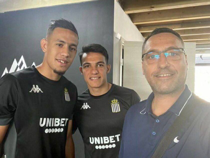 رونمایی از پدیده استقلال در لباس تیم جدیدش/عکس