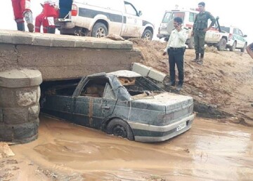  خسارت خودروهای مچاله شده در سیل را چه کسی پرداخت می کند؟