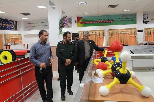 بازدید فرمانده سپاه استان سمنان از پارک علم و فناوری دانشگاه سمنان