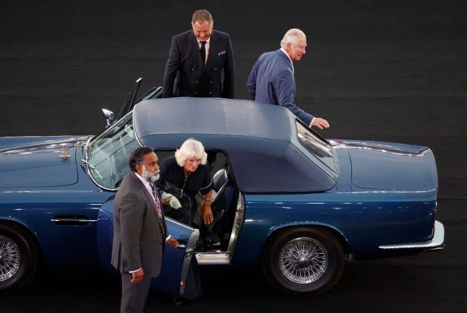 حضور شاهزاده انگلیس با خودروی جذابش در مراسم ورزشی/عکس
