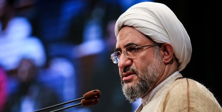 عضو مجلس خبرگان : نباید با فضاسازی تبلیغاتی از عفاف و حجاب کوتاه بیاییم