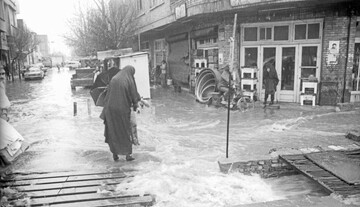عکس‌های نوستالژیک سیل تهران در دهه 60