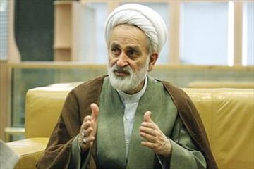 عضو جامعه روحانیت مبارز: صاحبان تریبون مراقب باشند حرفهای بیربط و بدون سند و مدرک نزنند/ مسئولان تجمعات شبانه باید مراقب سخنرانان و شعارها باشند