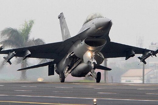 ببینید | مانور جنگنده های j-20 چین در رزمایش اطراف تایوان همزمان با سفر پلوسی!