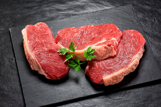 قیمت روز گوشت قرمز در بازار/ سر دست پاک کرده گوساله چند؟