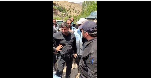برخورد توهین آمیز استاندار تهران با یک سیل زده