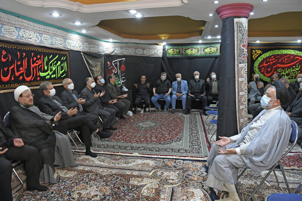 برگزاری اولین روز مراسم عزاداری سالار شهیدان در دفتر روحانی