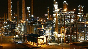 مسؤول : دول خارجية ترغب في التعاون البتروكيماوي مع ايران