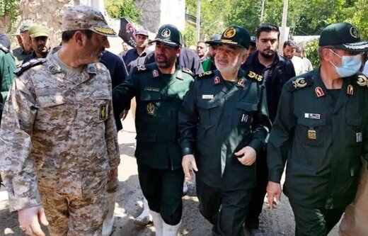 حضور فرمانده کل سپاه در منطقه سیلزده فیروزکوه + عکس