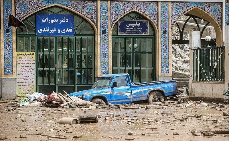 رشته‌گاف‌های شهرداری تهران؛ تشکر از زاکانی روی سنگ قبر نیما، حادثه خلازیر، بنرهای پرحاشیه...