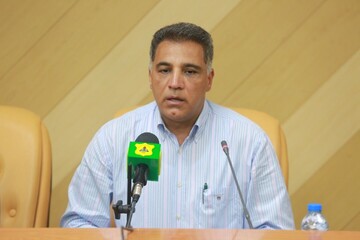 سرمربی تیم فوتبال صنعت نفت آبادان:صنعت نفت آبادان آنقدر پول دار نیست که بخواهیم بیهوده لیست خود را پر کنیم 
