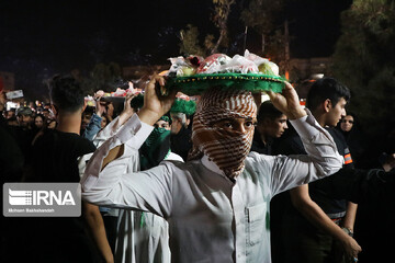 آیین سنتی سینی گردانی حضرت قاسم (ع)