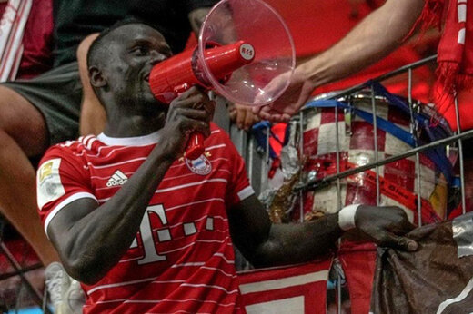 کری‌خوانی توییتری بایرن‌مونیخ با بارسلونا / عکس