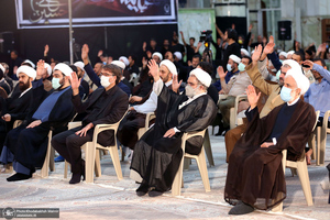 برگزاری مراسم عزاداری شب تاسوعای حسینی (ع) در حرم امام (ره) + عکس ها 
