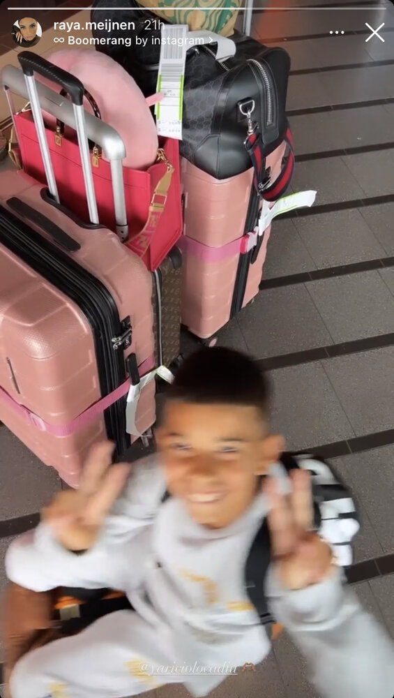 خانواده گزینه خط حمله پرسپولیس چمدان بست!/عکس