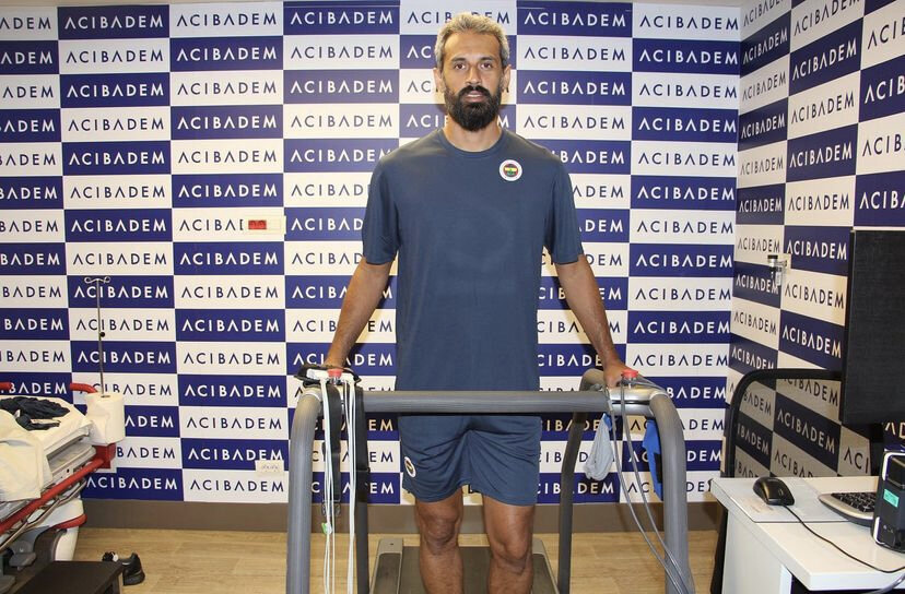 کاپیتان تیم ملی در تست پزشکی غول ترکیه/عکس