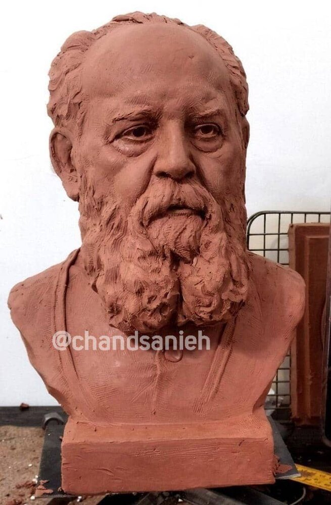 عکس | رونمایی از سردیس هوشنگ ابتهاج در مراحل پایانی | «سایه» سردیس خود را ندید!