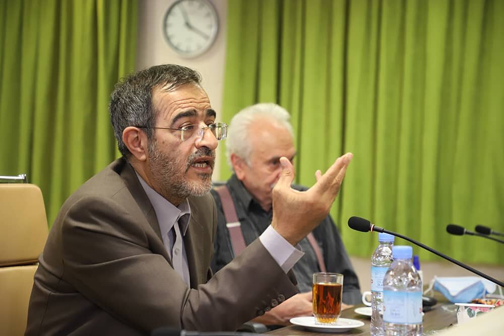 ایرج راد: نباید با روح و روان هنرمندان بازی کنید/ علی منتظری: جشنواره تئاتر فجر مردمی باشد