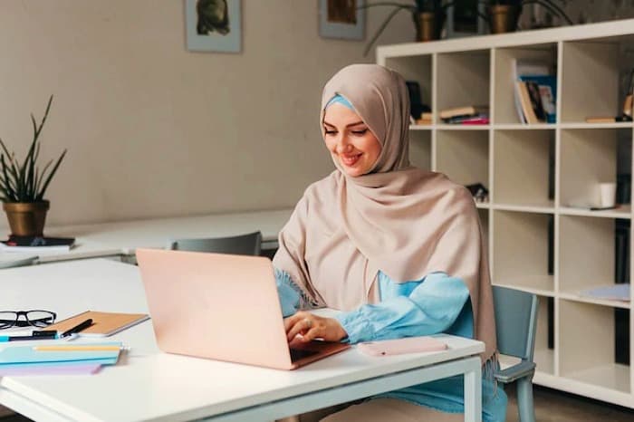 ۳ شغل پردرآمد برای زنان که در خانه می توانند انجام دهند!