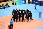 ببینید | خوشحالی جالب دختران والیبال ایران در رختکن پس از شکستن طلسم ۵۶ ساله