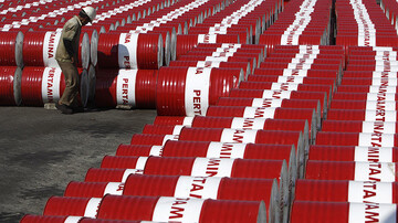 پالایشگاه‌های اروپا در انتظار ۱۰۰میلیون بشکه نفت ایران به‌جای روسیه