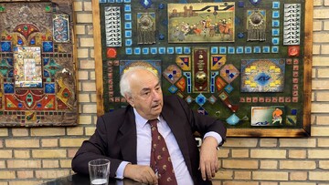 فریدون مجلسی: اصولگرایان تندرو حملات به ظریف را مدیریت می کنند / تندروها به راه حل های نظامی در روابط خارجی می اندیشند