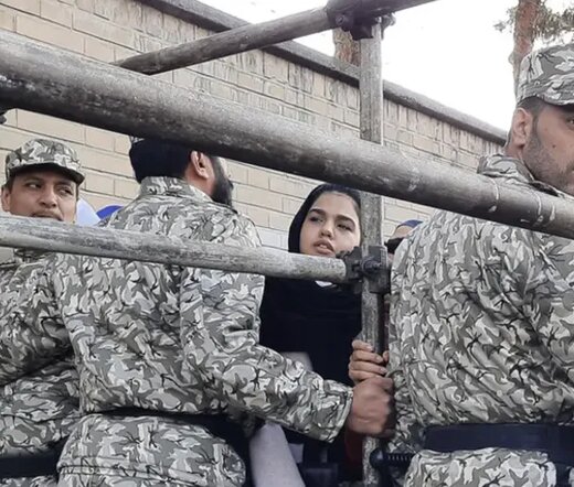 فعال سیاسی اصولگرا : فیفا تضمین میدهد دختران ما در ورزشگاه ها کشته و زخمی نشوند؟ / تصمیم نهایی برای حضور زنان باید با ولی فقیه باشد