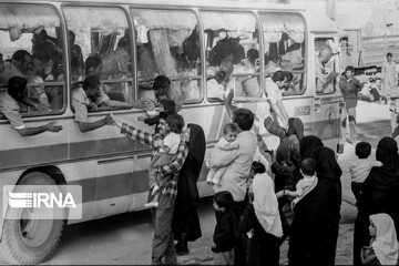 بازگشت پرستوها؛ تصاویری منتشر نشده از ورود آزادگان به میهن